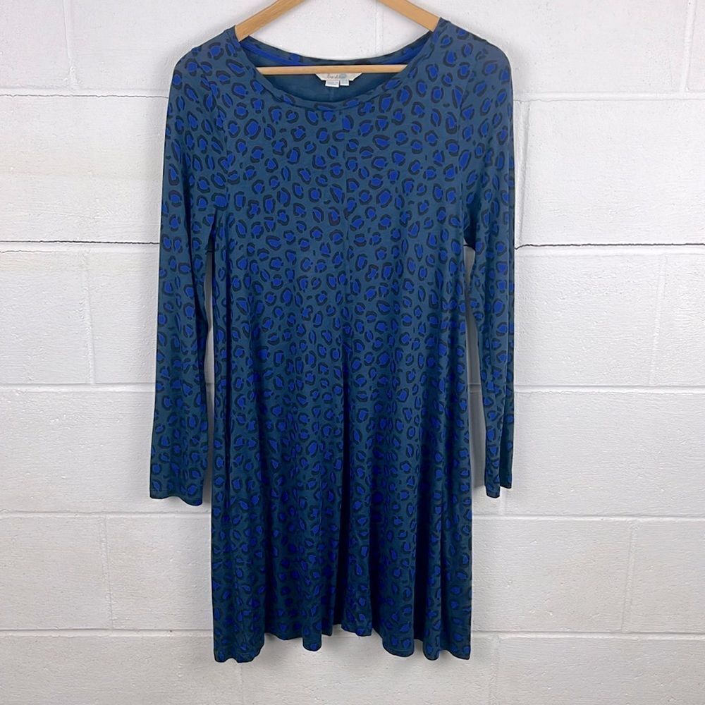 Boden crewneck animal print long sleeve tunic dress
